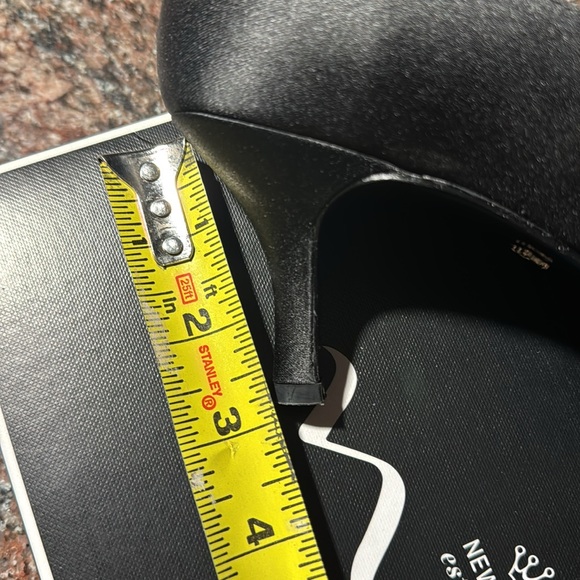 Like new in box Nina peep toe satin heels size 10 - Picture 10 of 12